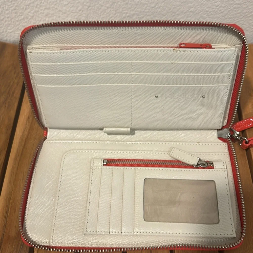 White and Orange Wallet - Picture 4 of 8